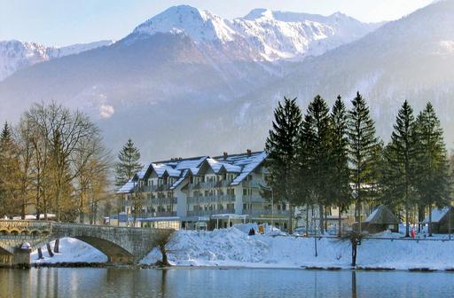 Hotel Jezero